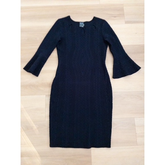Gabby Skye Navy Blue Textured Knit Bell Sleeve Keyhole Neck Midi Dress Size M - Picture 2 of 4